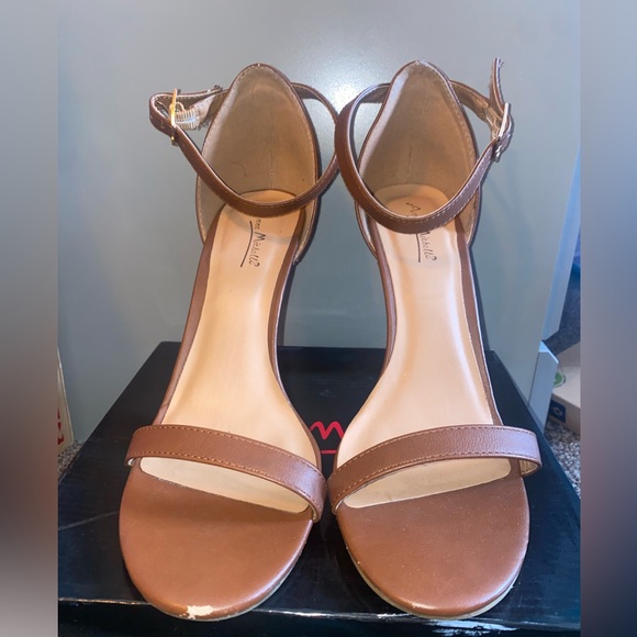 Brown Heels - Picture 2 of 4